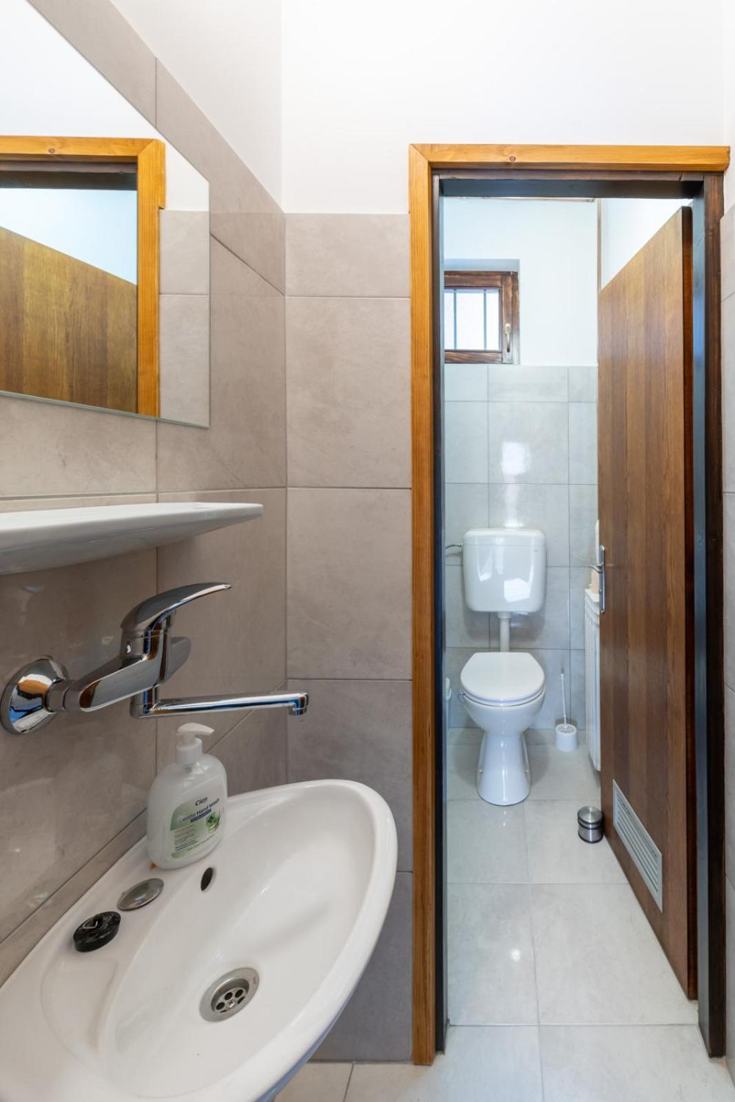 Apartman Jabuka - Free Parking Karlovac Exterior foto